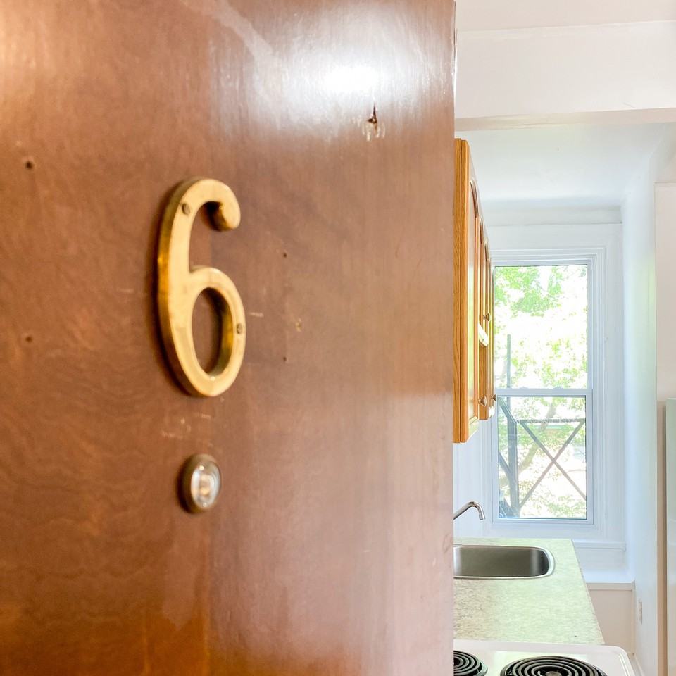 301 Wilbrod Street - Photo 2 of 13