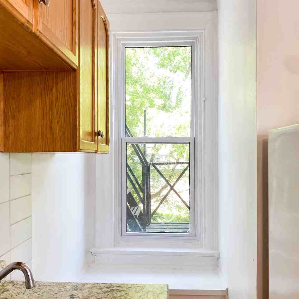 301 Wilbrod Street - Photo 5 of 13