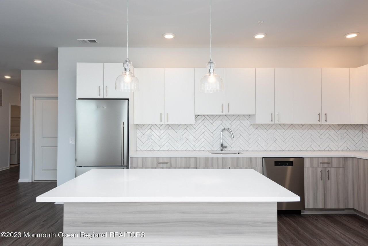 24 Mechanic St Apt 208 #208 - Photo 3 of 17