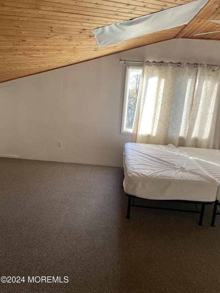 349 S Lincoln Ave - Photo 4 of 19