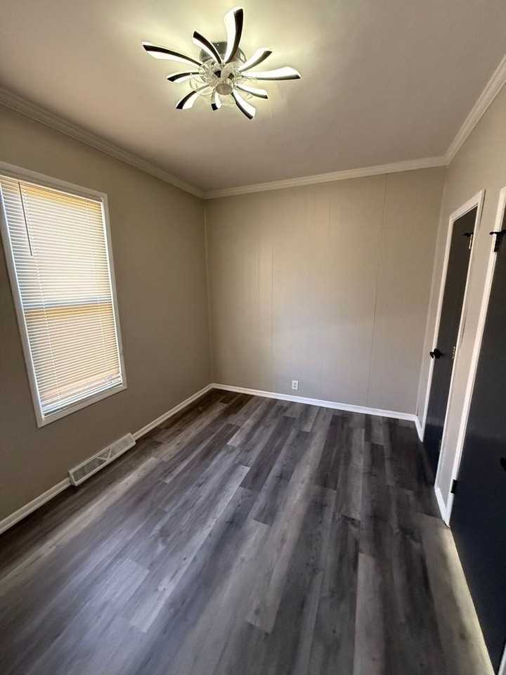 17842 Park Ave - Photo 7 of 11