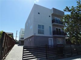 featured image of 2410 Carmona Ave