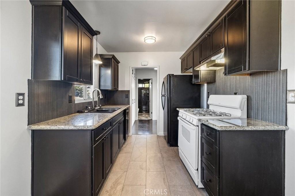 3732 Dwiggins Street - Photo 7 of 23