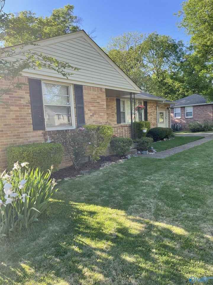 612 Drummond Rd SW Drummond Road SW - Photo 5 of 27