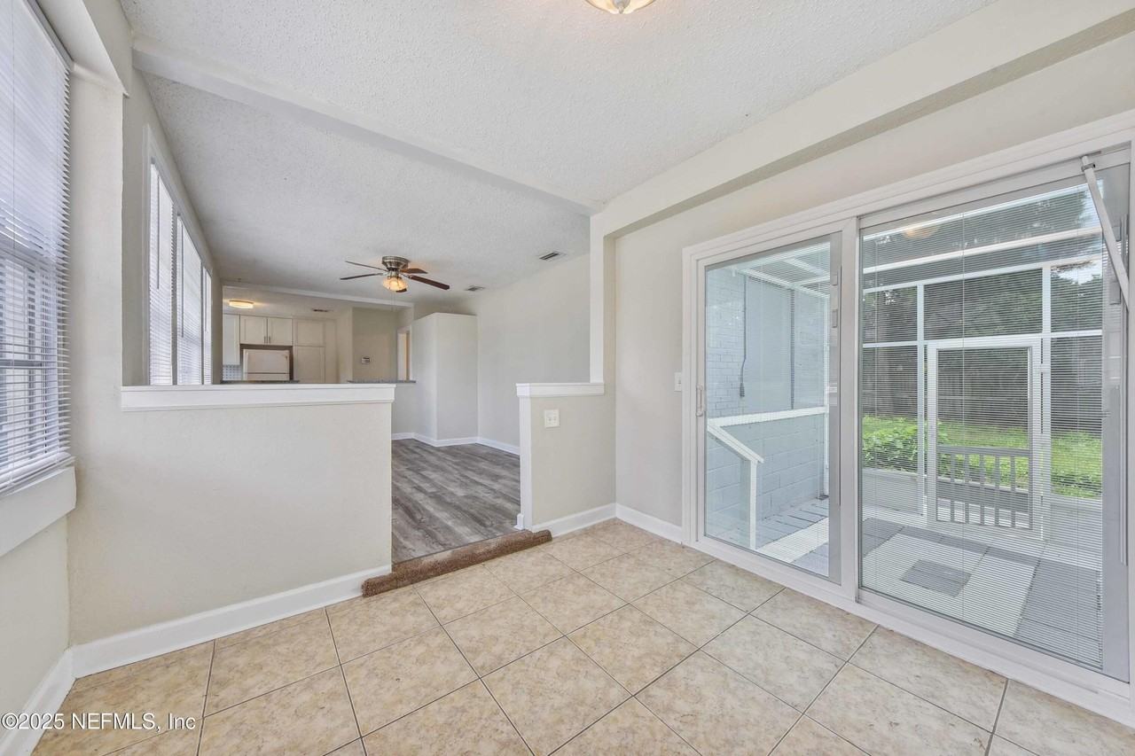 4848 Plymouth St - Photo 6 of 26