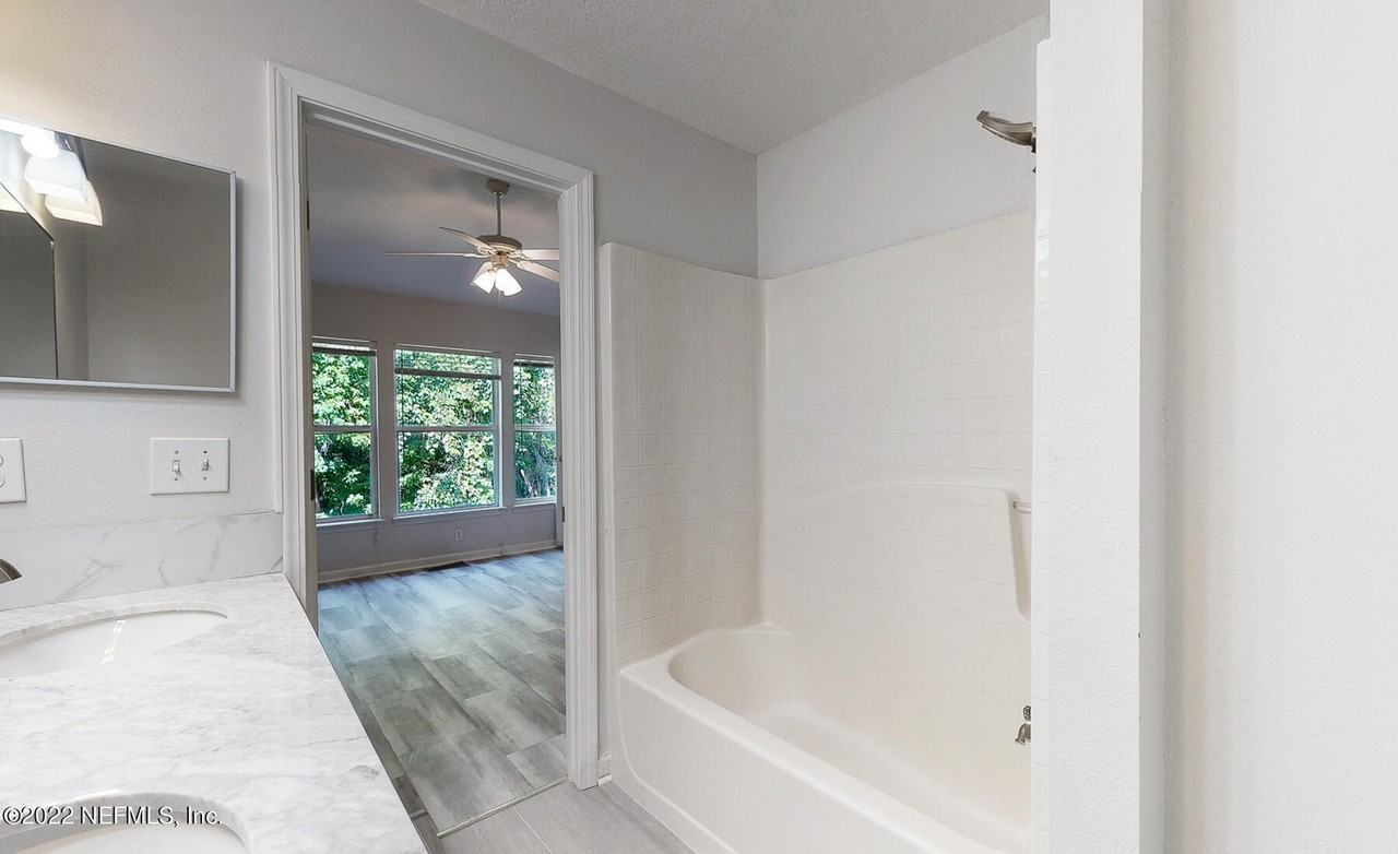 3526 Twisted Tree Ln - Photo 6 of 33