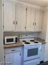 1015 Moneta Ave - Photo 5 of 31