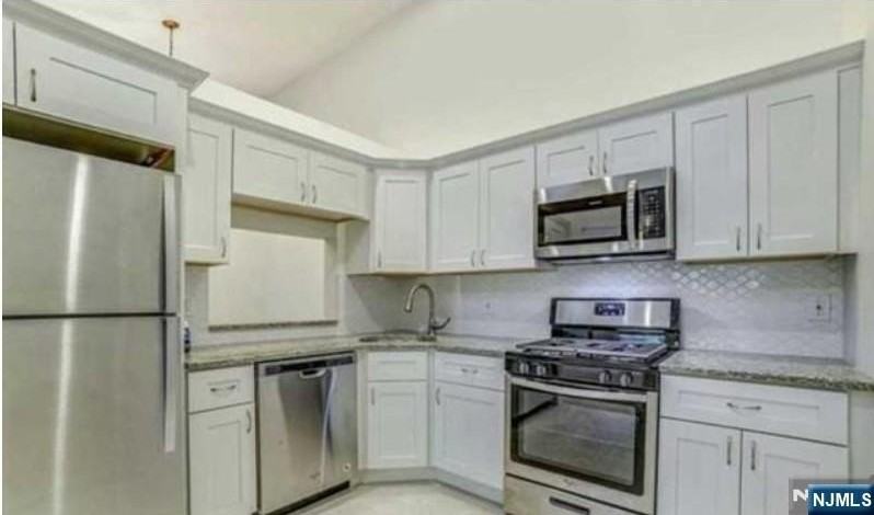 353 Cottonwood Way - Photo 3 of 16