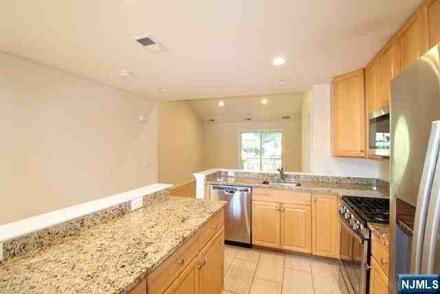 46 Pine Lake Ter - Photo 6 of 17