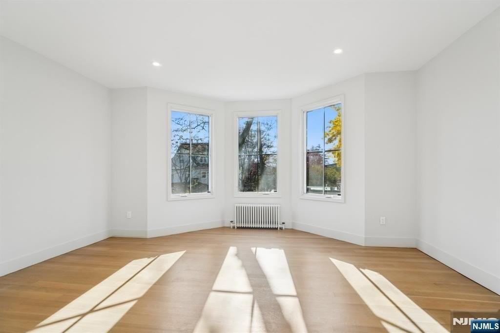 75 Midland Ave - Photo 4 of 26