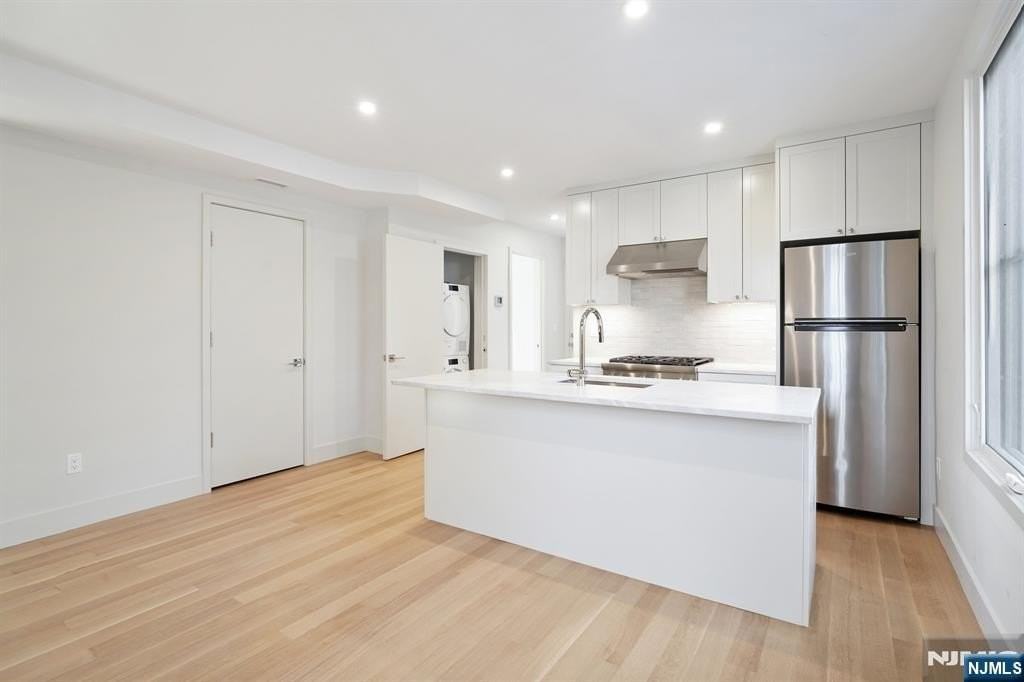 75 Midland Ave - Photo 7 of 26