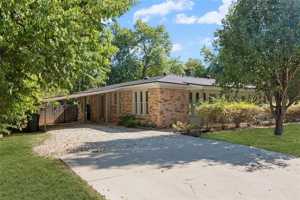 featured image of 919 N 11th St