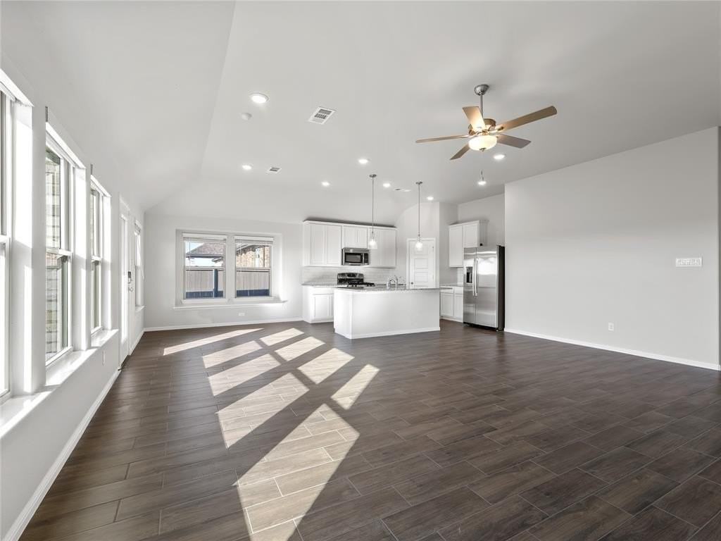 3301 Redbud Flower Trl - Photo 7 of 28