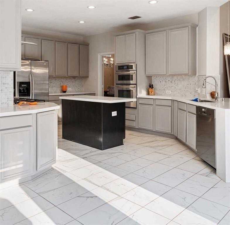 1424 Winston Dr - Photo 6 of 28