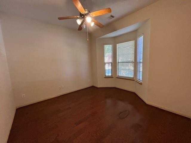 7705 Copper Mountain Ln - Photo 3 of 28