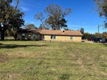 1150 Fm 740 S - Photo 1 of 1