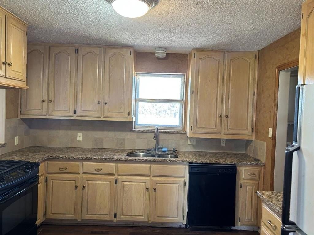 1150 Fm 740 S - Photo 7 of 31