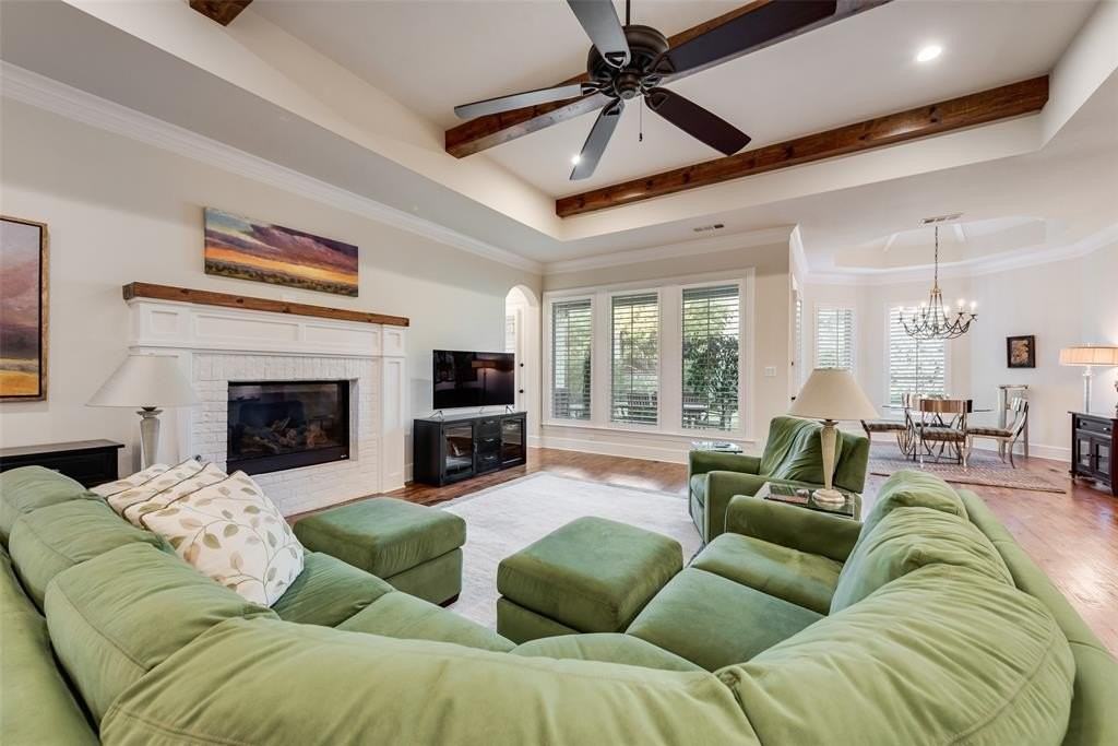 701 Winding Ridge Trl - Photo 4 of 32