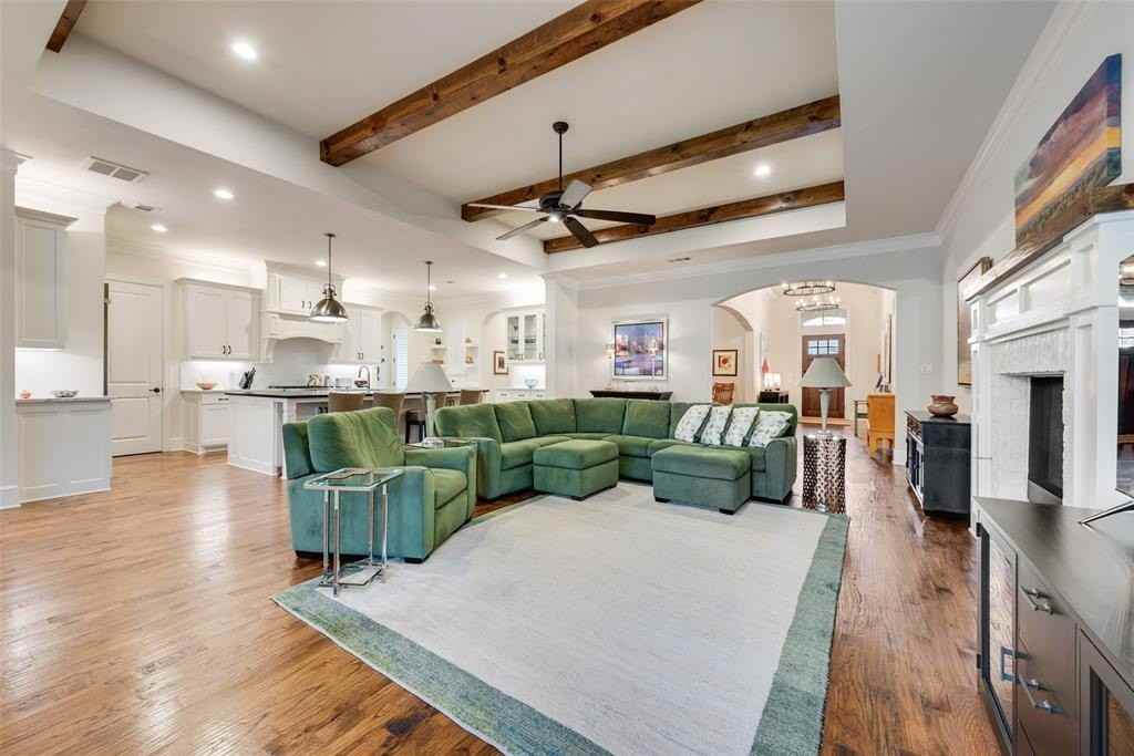 701 Winding Ridge Trl - Photo 5 of 32