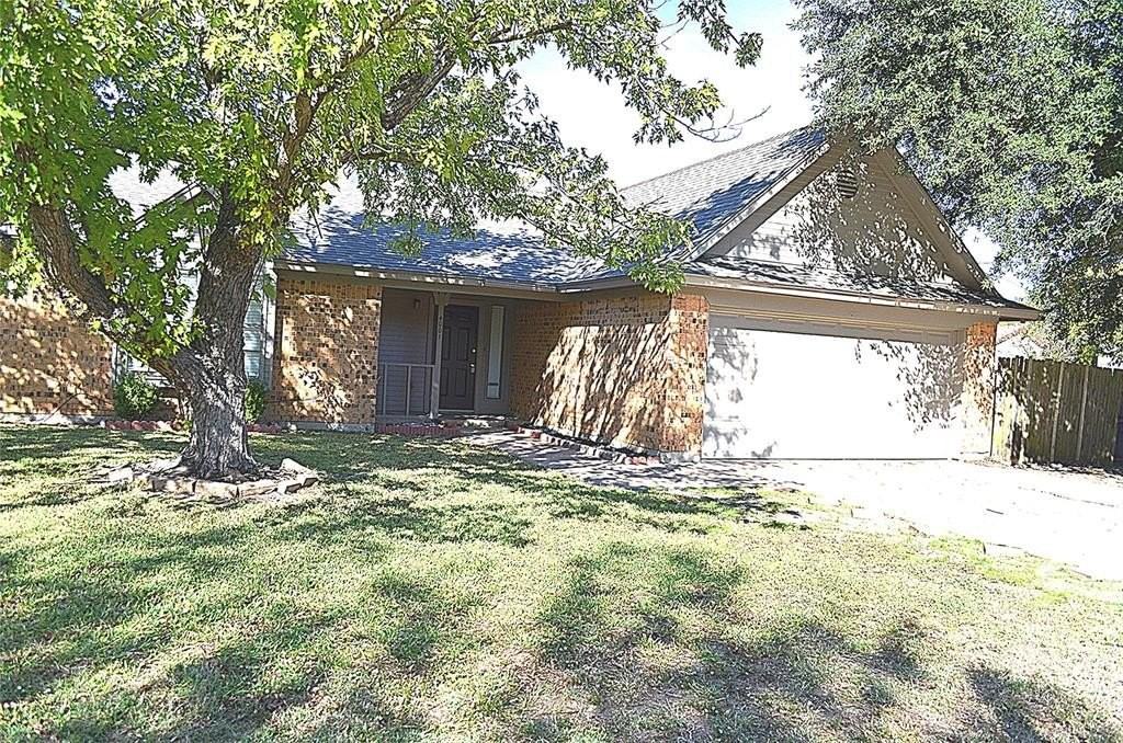 4001 Windy Meadow Drive - Photo 2 of 16