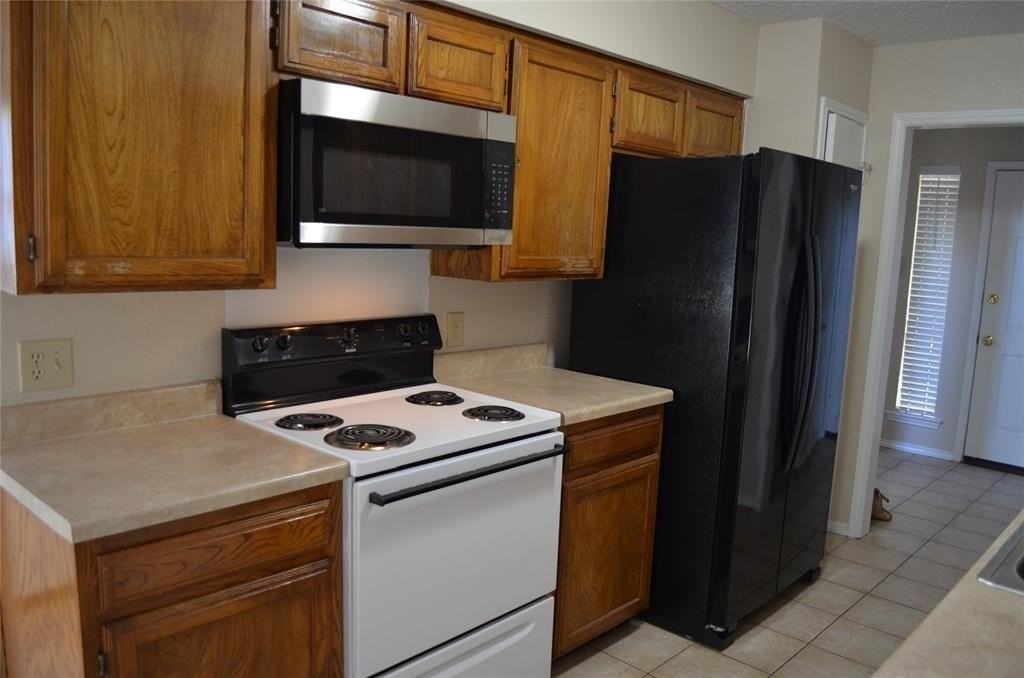 4001 Windy Meadow Drive - Photo 6 of 16