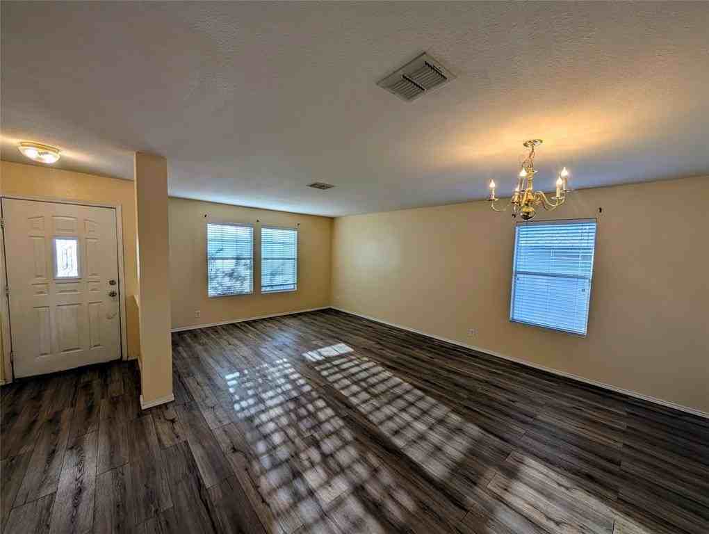 10811 Rindle Rnch - Photo 3 of 18