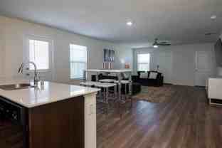 1215 Fairford Rd - Photo 1 of 1