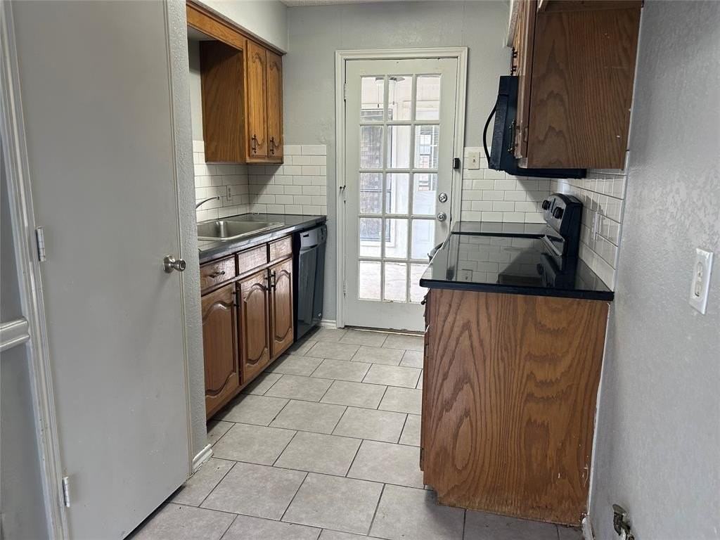 3125 Tina St - Photo 6 of 12