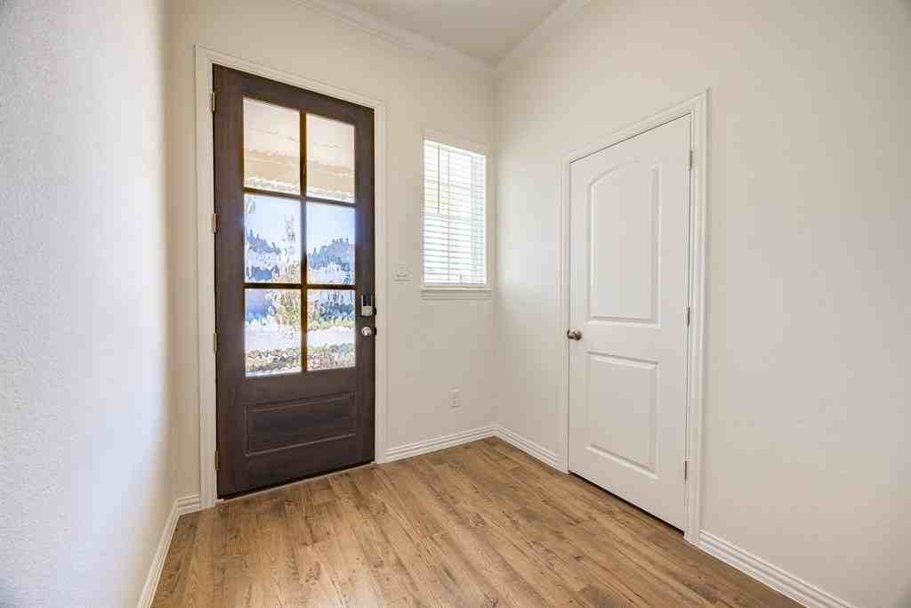 1912 Flaxen Dr - Photo 6 of 38