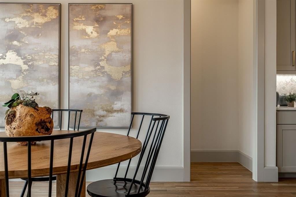 317 Travis Street - Photo 6 of 38