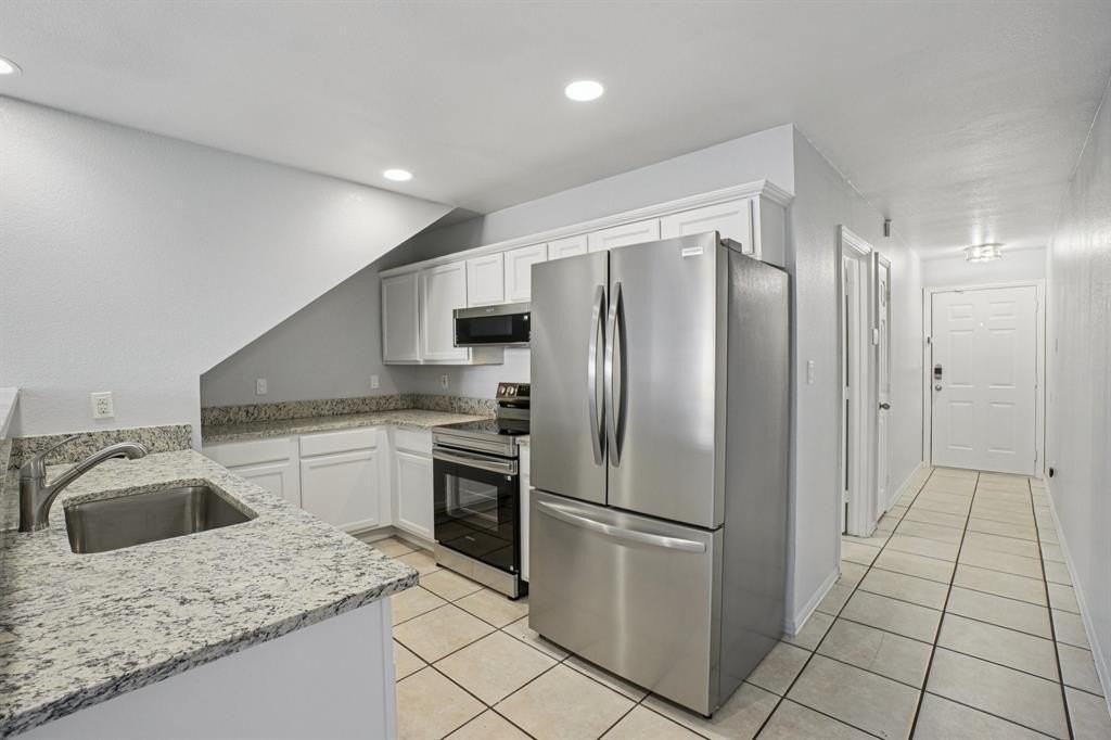 4021 Preferred Pl - Photo 3 of 25