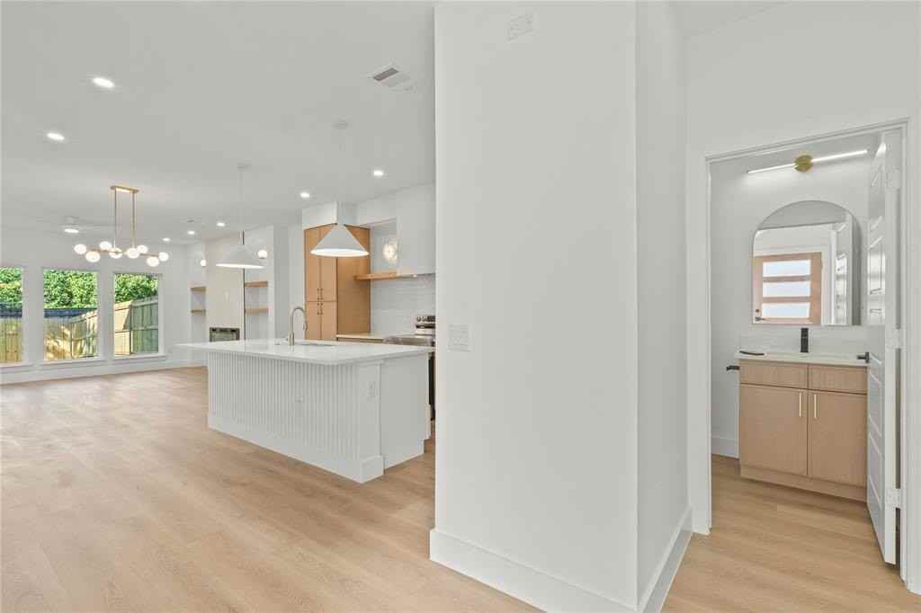 1322 Fletcher St - Photo 2 of 26