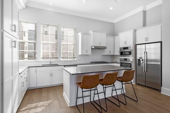 633 Dalton Ln - Photo 3 of 26