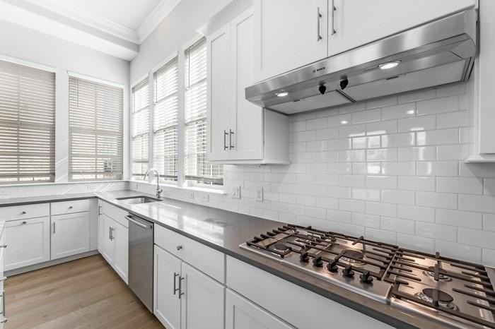 633 Dalton Ln - Photo 5 of 26