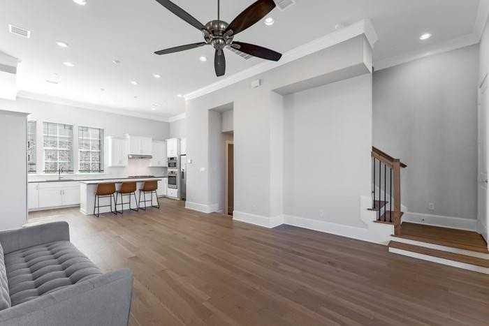 633 Dalton Ln - Photo 7 of 26