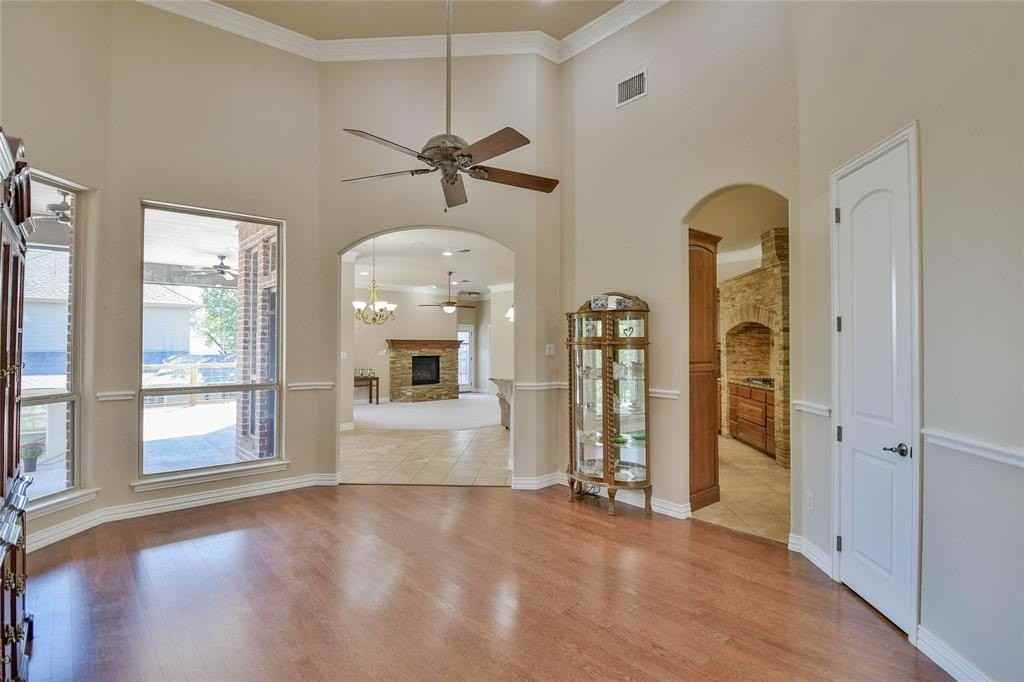 4900 Rio Vista Dr - Photo 3 of 40