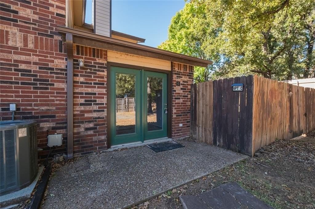 675 Harbor Dr N #C - Photo 2 of 19