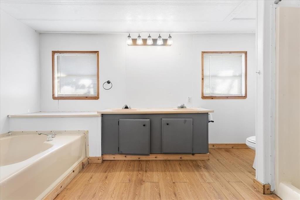 3818 County Road 826 - Photo 3 of 26