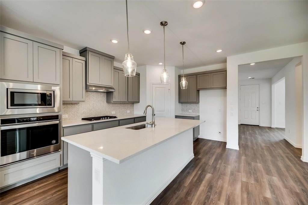 2209 Grassland Ave - Photo 5 of 20