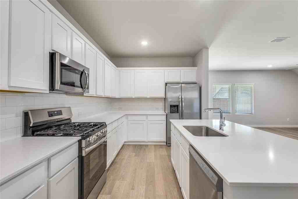 601 Whispering Winds Trl - Photo 5 of 15