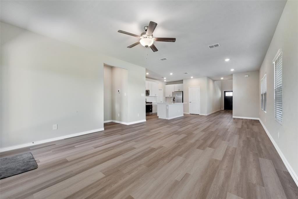 401 Cottagewood Dr - Photo 5 of 18