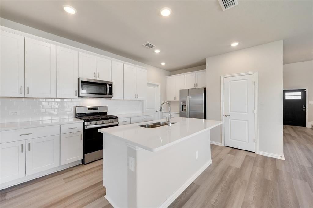 401 Cottagewood Dr - Photo 7 of 18