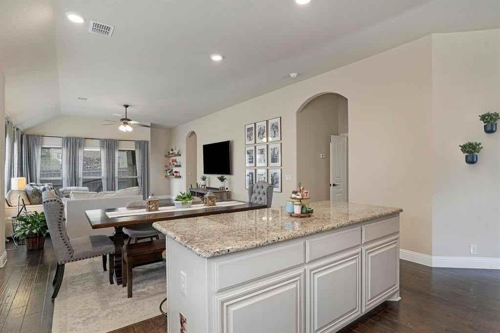 4213 Sweet Clover Ln - Photo 6 of 24