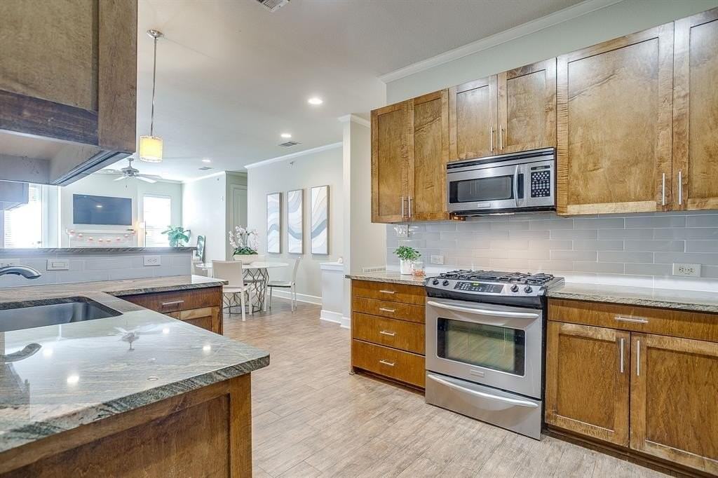 2800 Sandage Ave #301 - Photo 4 of 19