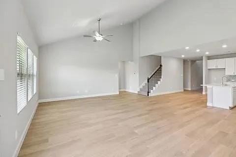 510 Stagg St - Photo 6 of 27