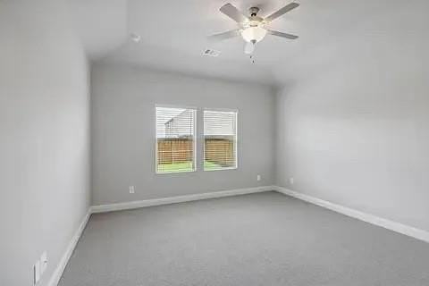 510 Stagg St - Photo 7 of 27