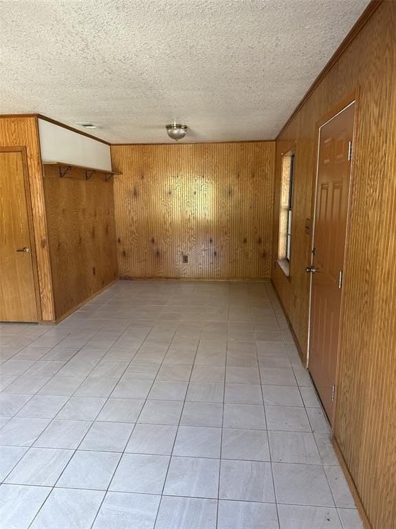 110 N Crockett St - Photo 2 of 8