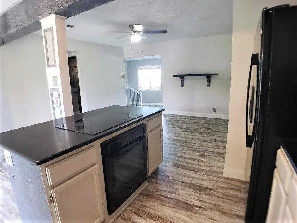 1168 Preston Meadows Rd - Photo 6 of 20