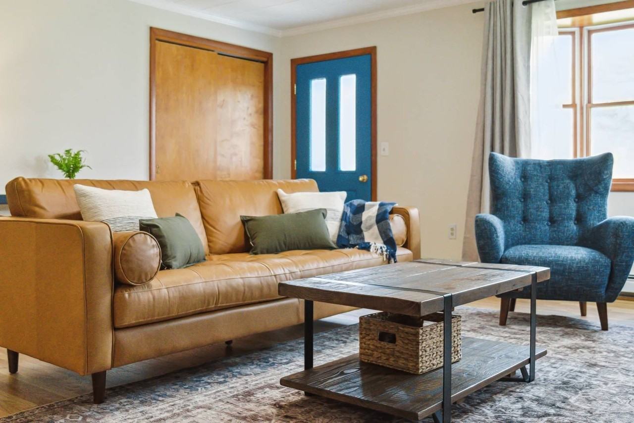 108 Spring St - Photo 4 of 26