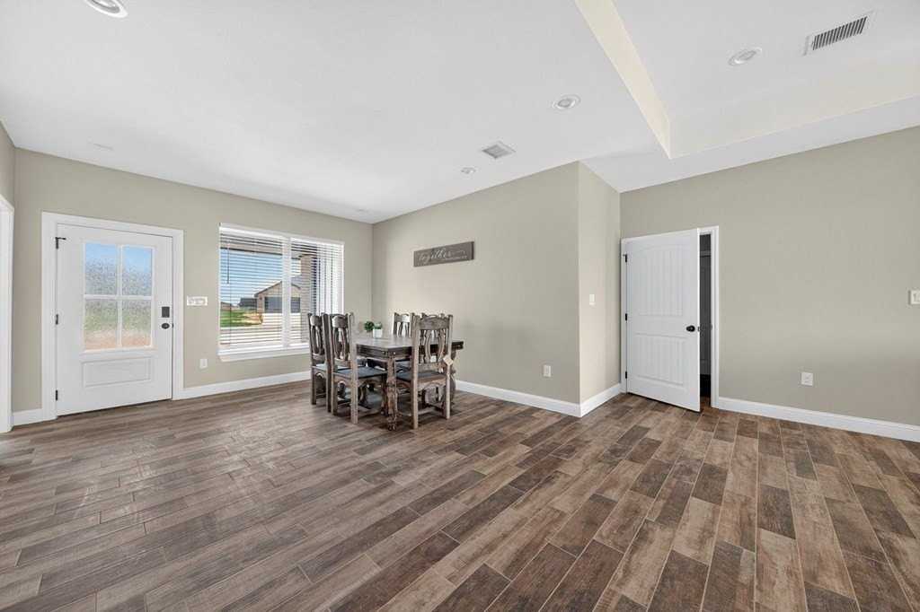 2201 S County Road 1059 - Photo 5 of 50